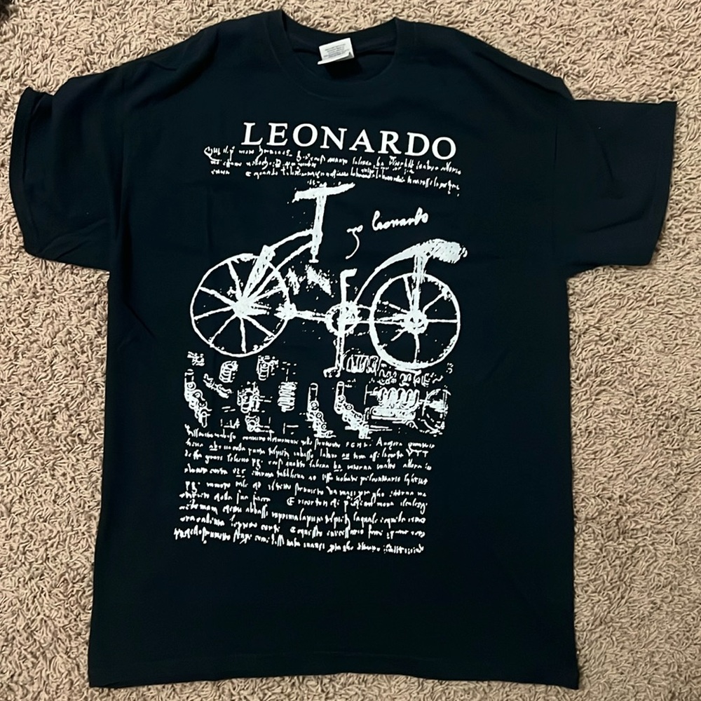Leonardo black tee shirt for men size Medium
